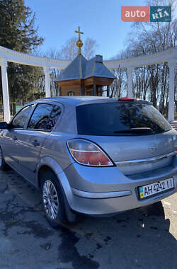 Хэтчбек Opel Astra 2008 в 