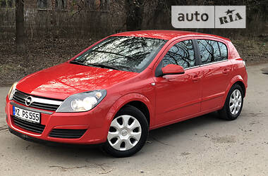 Хэтчбек Opel Astra 2004 в Дубно