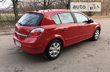 Хэтчбек Opel Astra 2004 в Дубно