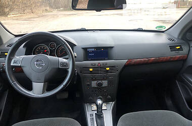 Хэтчбек Opel Astra 2004 в Дубно