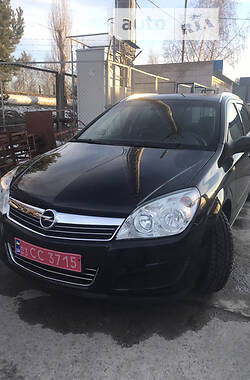 Универсал Opel Astra 2008 в Вараше