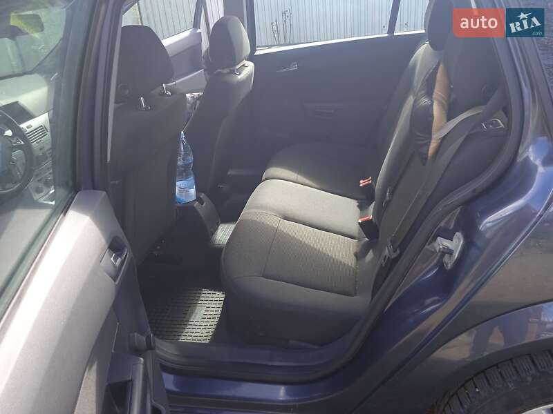 Универсал Opel Astra 2009 в Черновцах