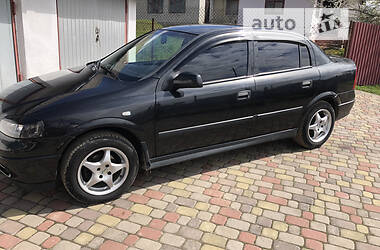 Седан Opel Astra 2008 в Львове