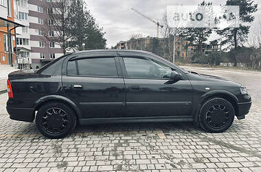 Седан Opel Astra 2008 в Львове