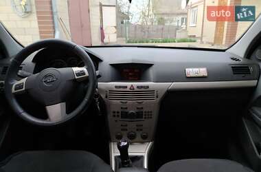 Универсал Opel Astra 2008 в Жашкове