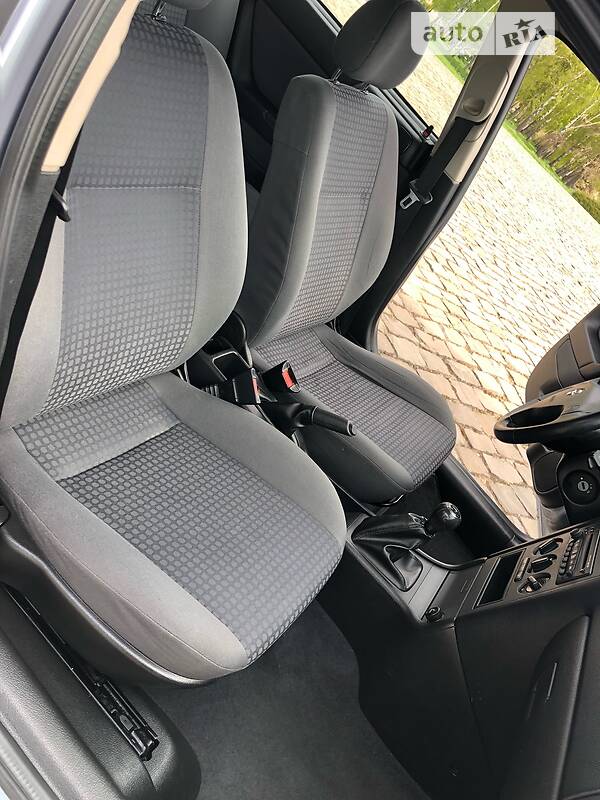 Универсал Opel Astra 2004 в Житомире