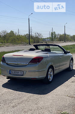 Кабриолет Opel Astra 2006 в Киеве