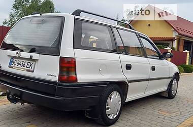 Універсал Opel Astra 1997 в Дрогобичі
