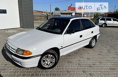 Седан Opel Astra 1993 в Белой Церкви