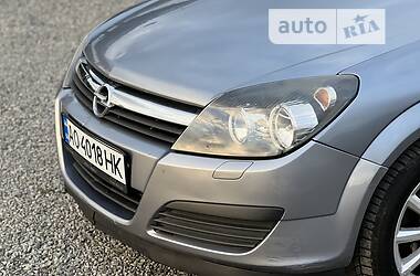 Универсал Opel Astra 2006 в Иршаве