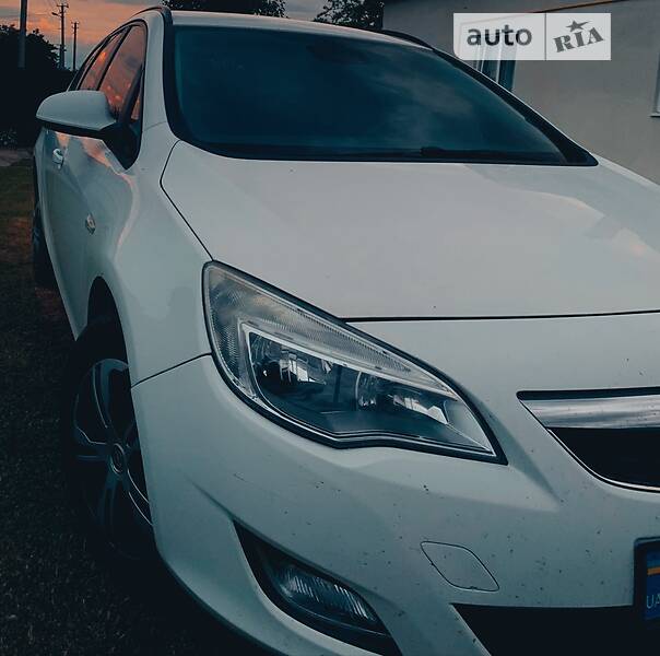 Opel Astra 2012