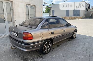 Седан Opel Astra 1992 в Могилев-Подольске