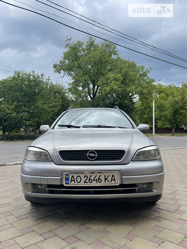 Универсал Opel Astra 2001 в Тячеве