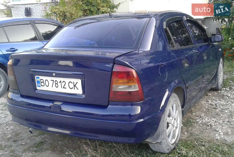 Седан Opel Astra 2003 в Підволочиську