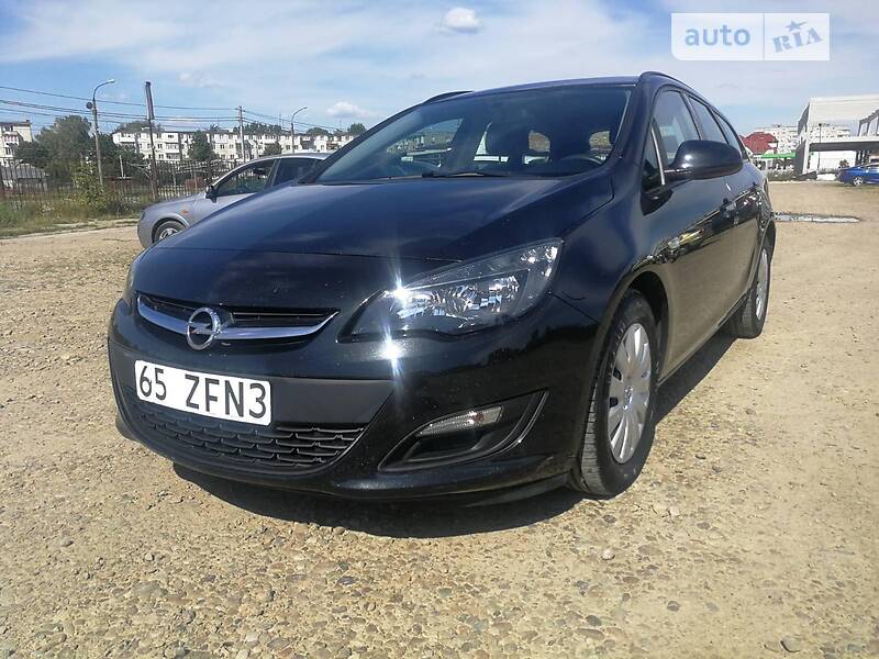 Универсал Opel Astra 2012 в Калуше