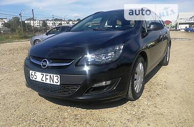 Универсал Opel Astra 2012 в Калуше