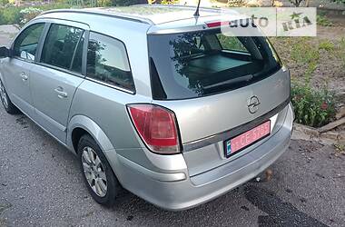 Универсал Opel Astra 2006 в Никополе