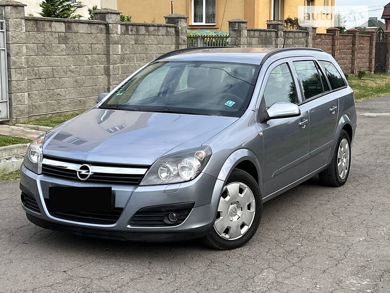 Универсал Opel Astra 2006 в Ровно
