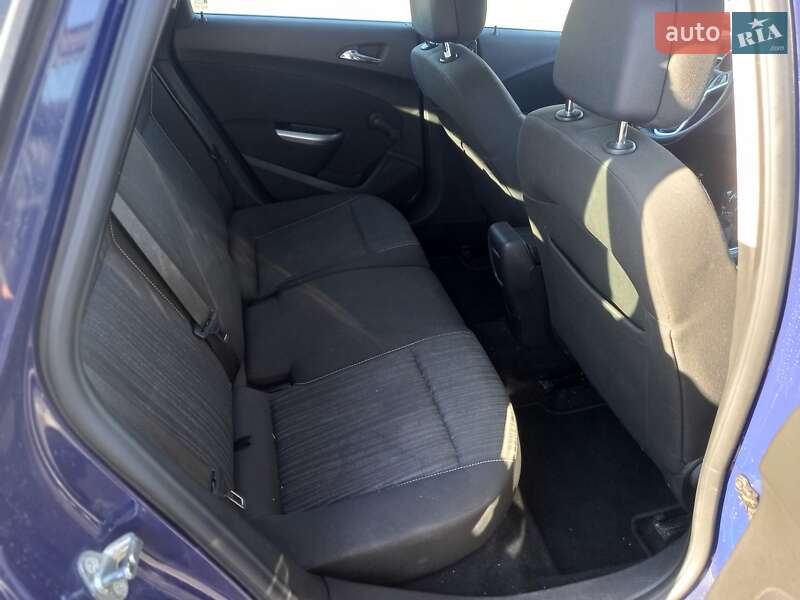 Универсал Opel Astra 2010 в Киеве