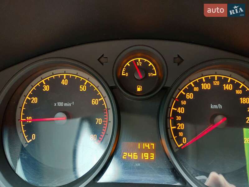 Седан Opel Astra 2011 в Киеве фото 11 Седан Opel Astra 2011 в Киеве