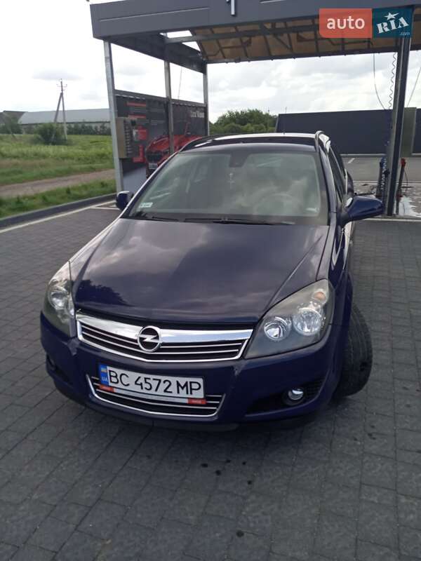 Opel Astra 2010