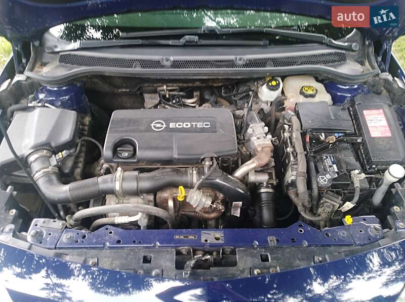 Универсал Opel Astra 2012 в Умани