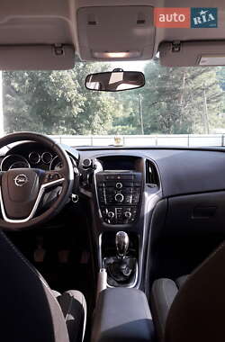 Минивэн Opel Astra 2011 в 