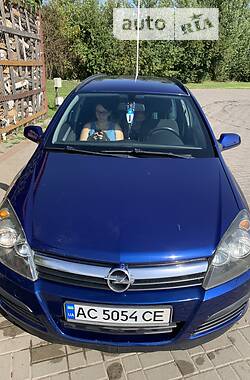 Универсал Opel Astra 2006 в Нововолынске