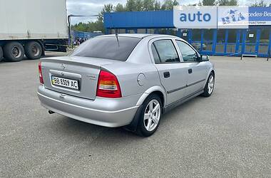 Седан Opel Astra 2001 в Киеве
