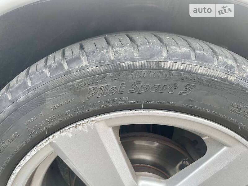 Седан Opel Astra 2001 в Киеве