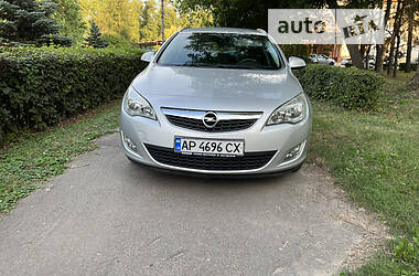 Универсал Opel Astra 2011 в Запорожье