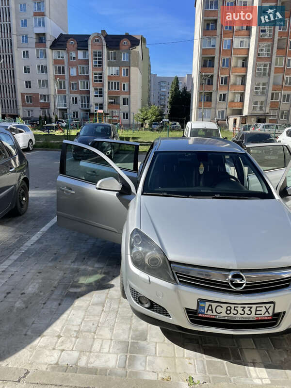 Универсал Opel Astra 2010 в Луцке фото 7 Универсал Opel Astra 2010 в Луцке