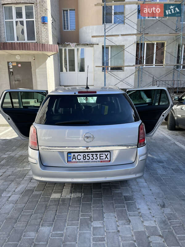 Универсал Opel Astra 2010 в Луцке фото 11 Универсал Opel Astra 2010 в Луцке