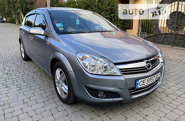 Хэтчбек Opel Astra 2007 в Черновцах