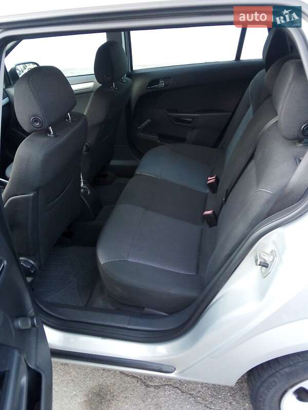 Универсал Opel Astra 2009 в Виннице