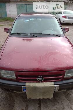 Седан Opel Astra 1993 в Запорожье