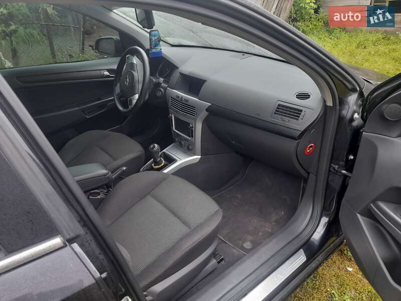 Універсал Opel Astra 2005 в Сумах