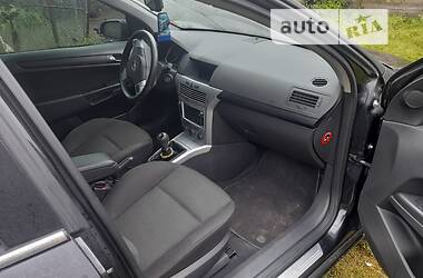 Универсал Opel Astra 2005 в Сумах