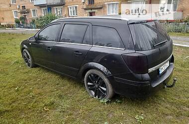 Универсал Opel Astra 2005 в Сумах