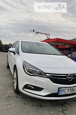 Универсал Opel Astra 2016 в Яворове