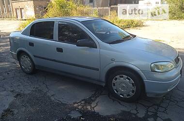 Седан Opel Astra 2004 в Каменском