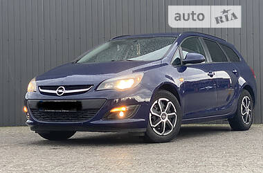 Универсал Opel Astra 2014 в Дрогобыче