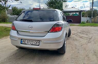 Хэтчбек Opel Astra 2012 в Днепре