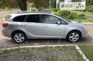 Универсал Opel Astra 2011 в Прилуках