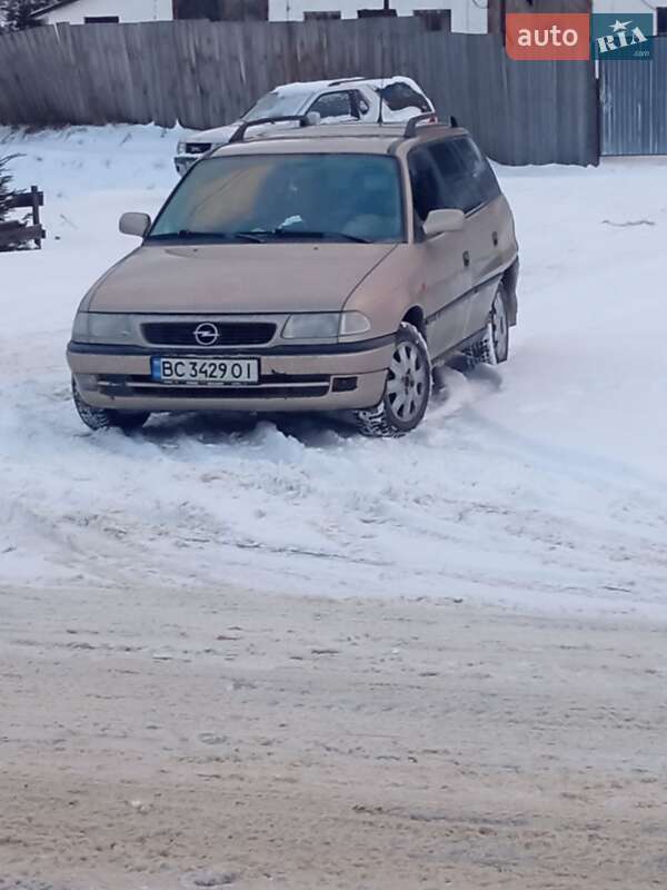 Універсал Opel Astra 1998 в Славському
