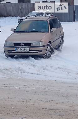 Универсал Opel Astra 1998 в Славском