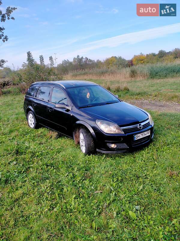 Универсал Opel Astra 2005 в Подольске