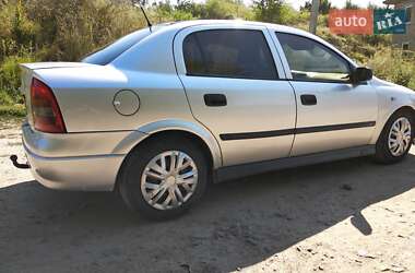 Седан Opel Astra 2001 в Гайвороне