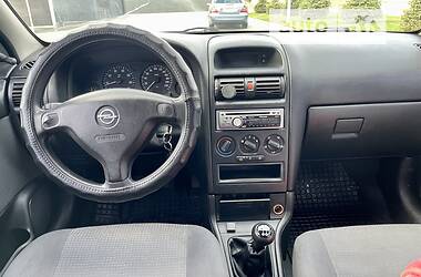 Седан Opel Astra 2006 в 