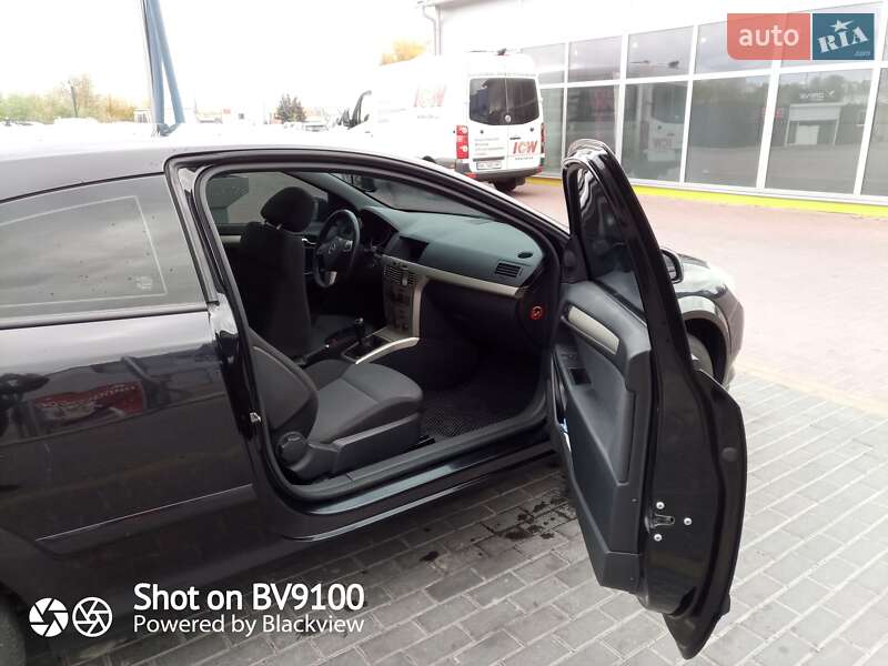 Хэтчбек Opel Astra 2008 в Ровно